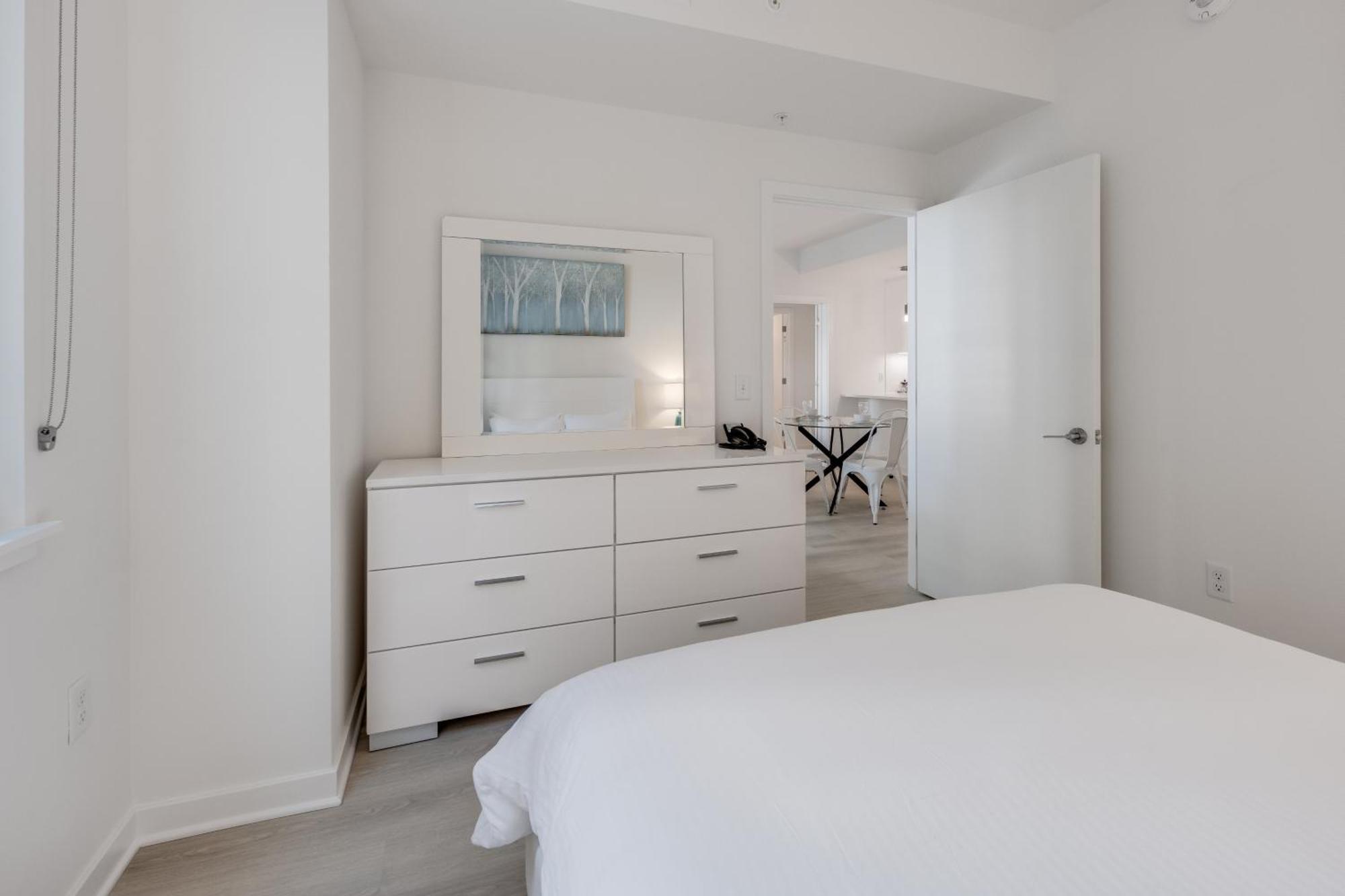 Global Luxury Suites At Capitol Hill Вашингтон Номер фото